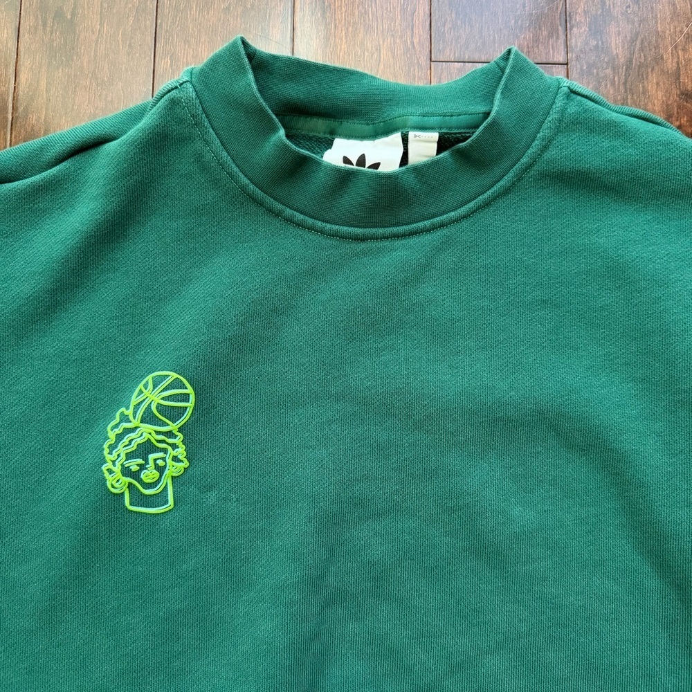 Adidas Men’s Hoop York City Crewneck Sweatshirt Size Small in Collegiate Green - Picture 2 of 7